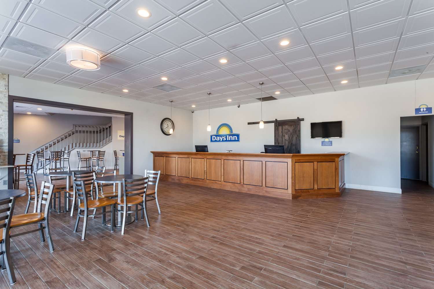 Days Inn & Suites By Wyndham Lancaster Amish Country Mountville Exterior foto